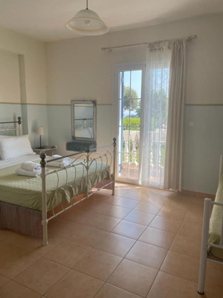 Aparthotel Elaias Gi Mousata