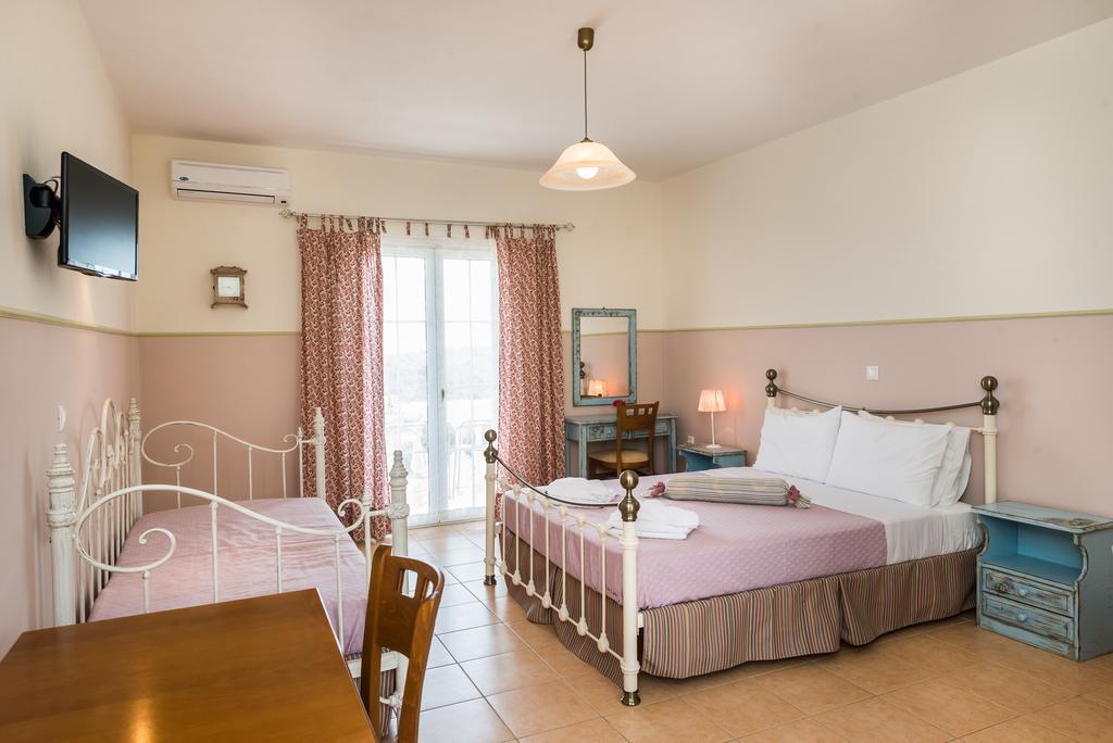 Elaias Gi Aparthotel 2*