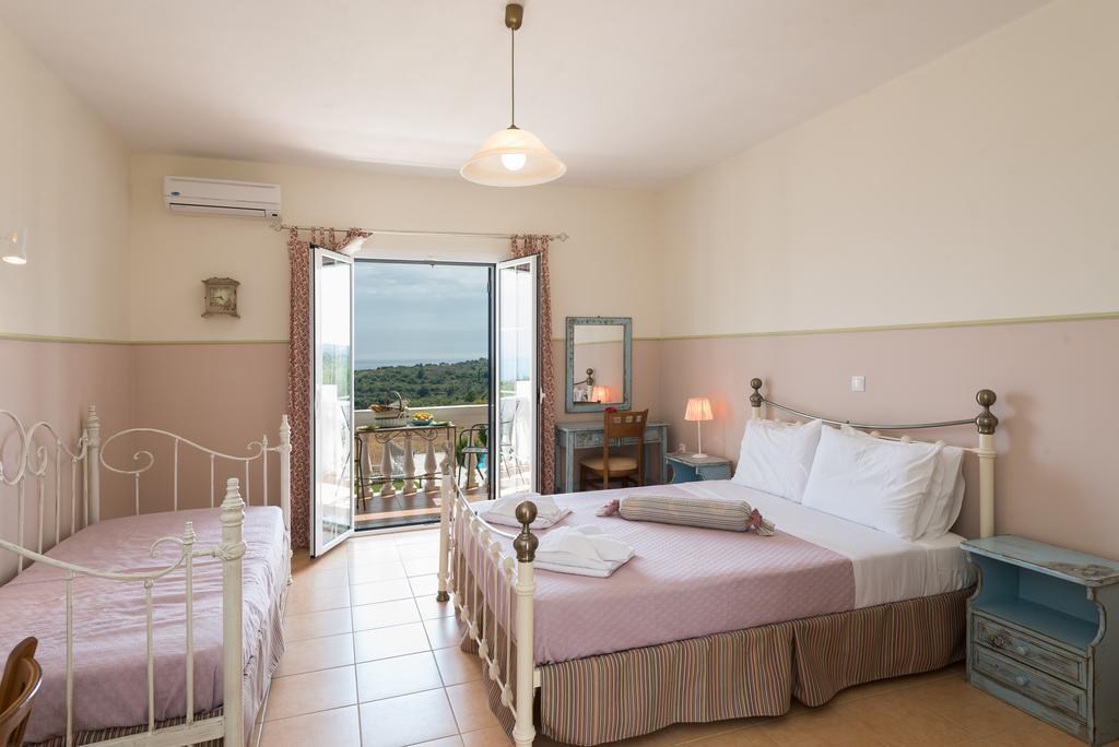 Elaias Gi Aparthotel 2*