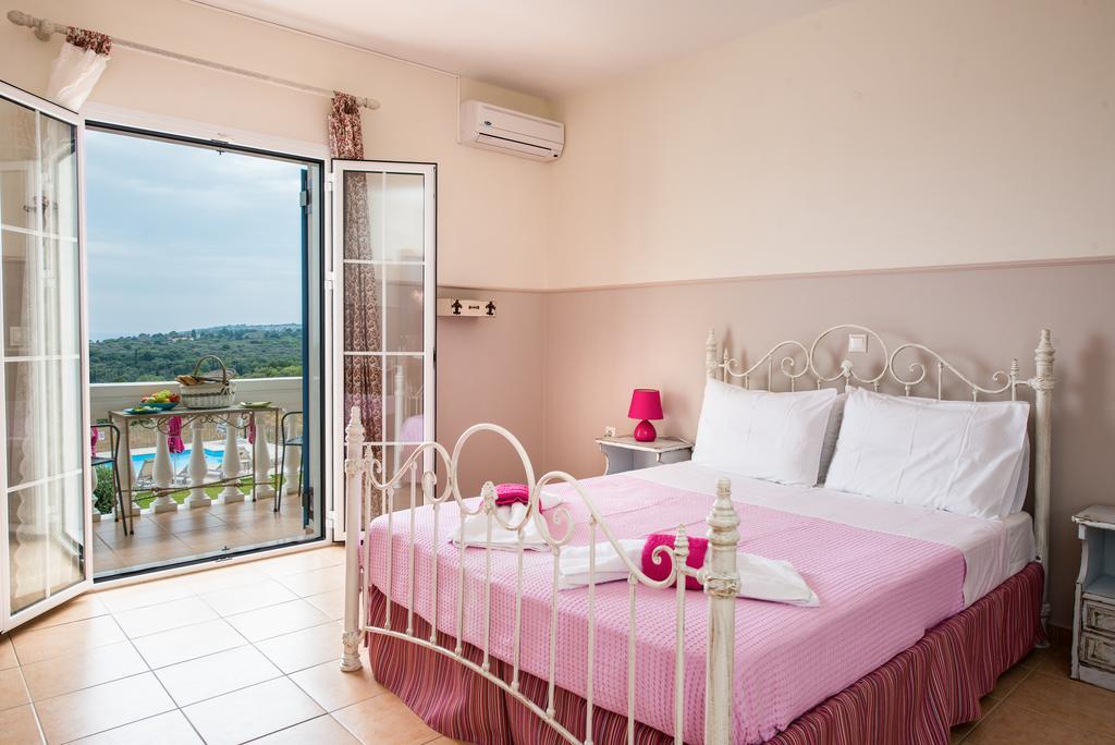 Elaias Gi Aparthotel