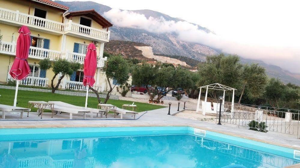 Aparthotel Elaias Gi 2*