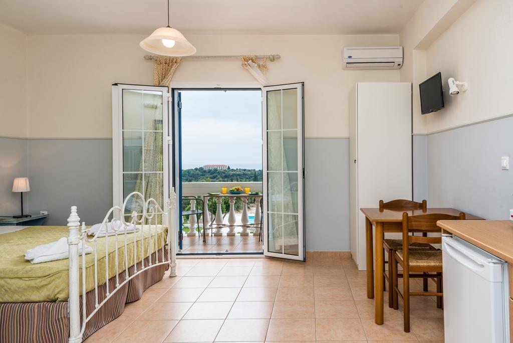 Apart Otel Elaias Gi Mousata